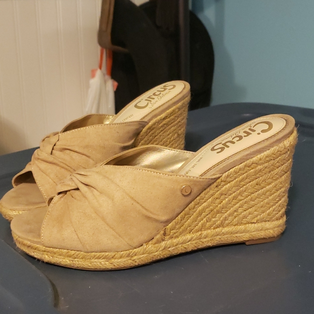 Wedges - Picture 2 of 2